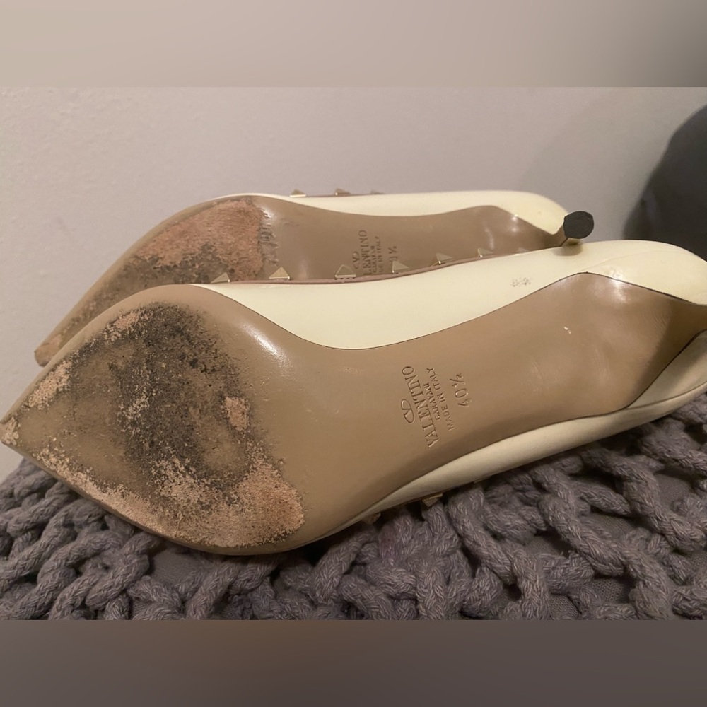 Valentino Studded heels cream size 40.5 - Picture 7 of 10